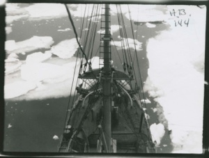 Image: S.S. Thetis entering pack -view from Crow's Nest.